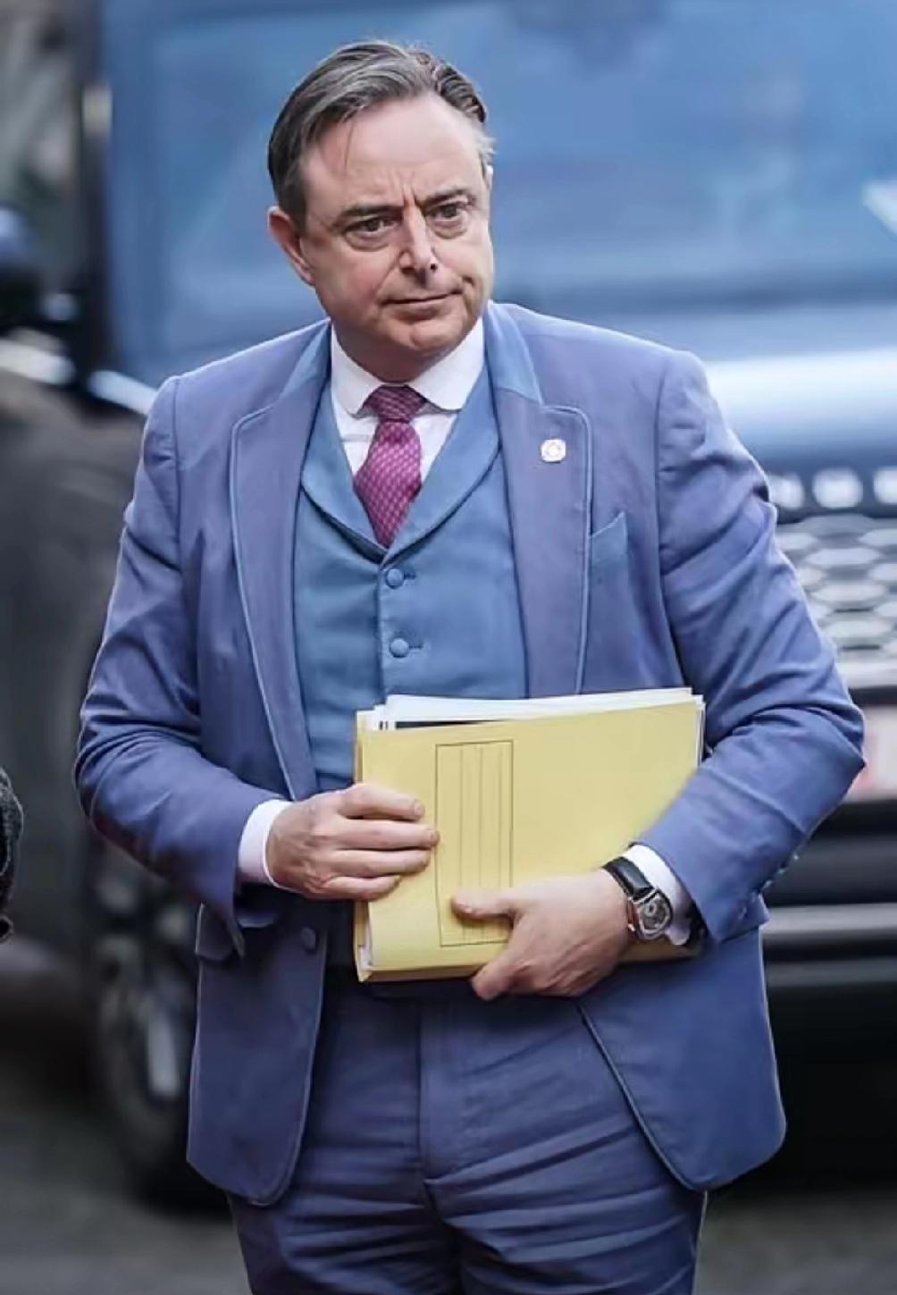 全网怒了！必须制裁比利时首相！颠倒黑白，必须付出代价！
 
全网怒了！必须制裁比