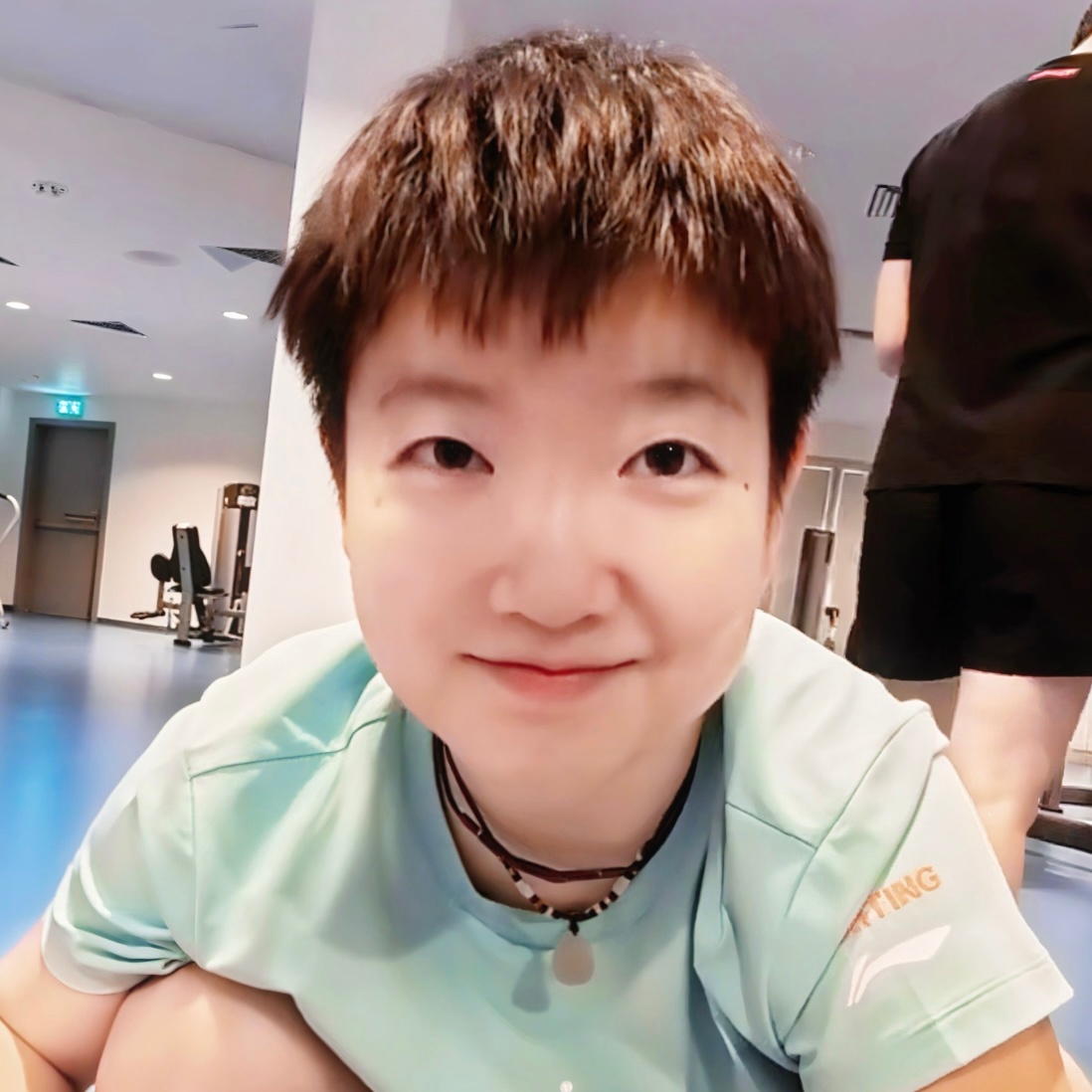 大眼萌妹×斜嘴耶 