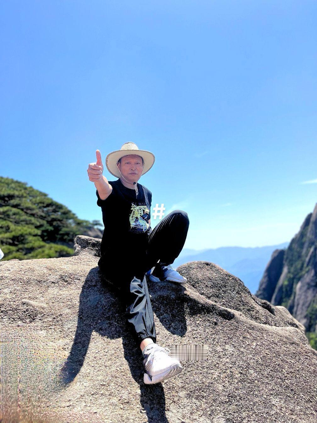#户外徒步登山
