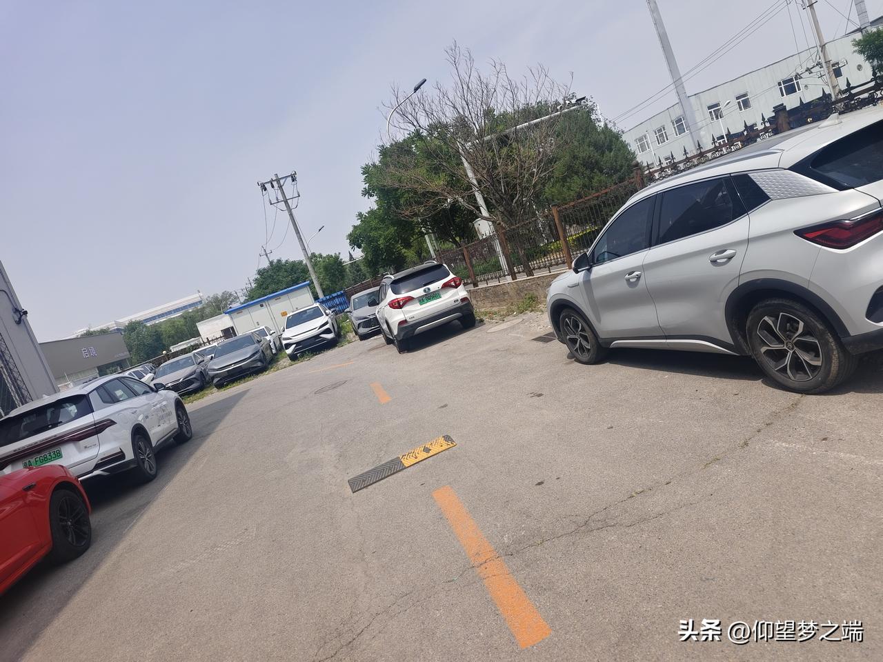 唉！师傅也不知道是什么情况，不是显示的问题，也从APP确认昨天一点充满电了，不是