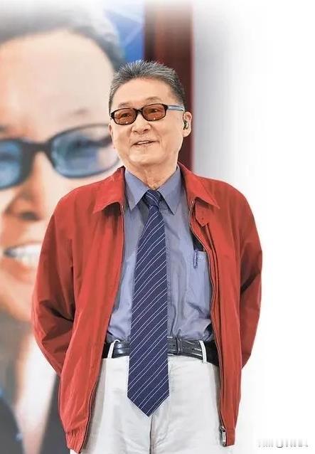 李敖的这段话，犀利露骨，句句精辟: “不主动，美女就会让别的男人爬到她身上，不拒