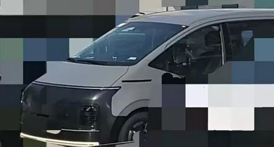 【“高铁版MPV”要出纯电了！现代STARIA EV将于1月9日首发】被誉为“高