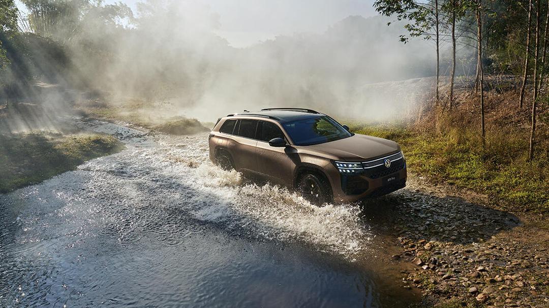 国内外大七座SUV排行：
 
1. GMC育空XL：约51.3万元起

2. 捷