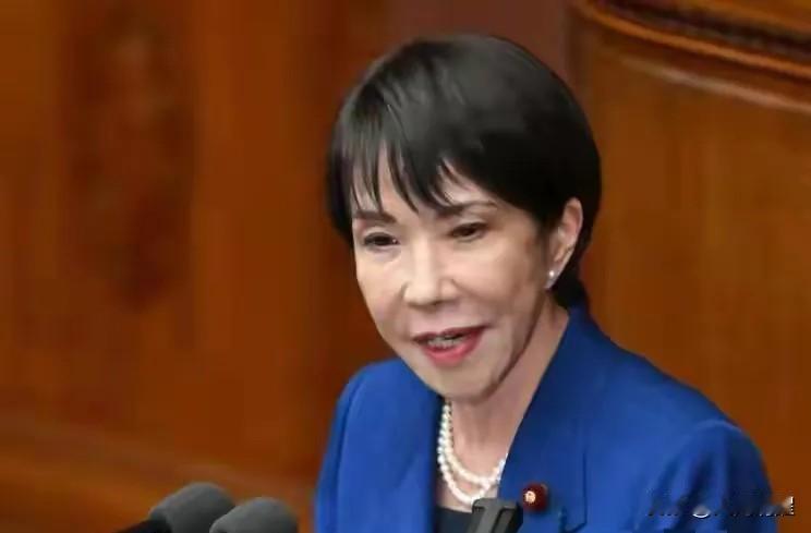 顶不住了！日本大选传来大消息
2026年2月2日，东京街头选战白热化之际，64岁