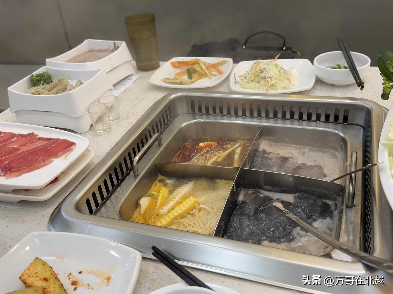 决定好了，陪女友度过一个愉快的周末。我推掉了朋友间的聚餐，跑到河内来了，也算是积