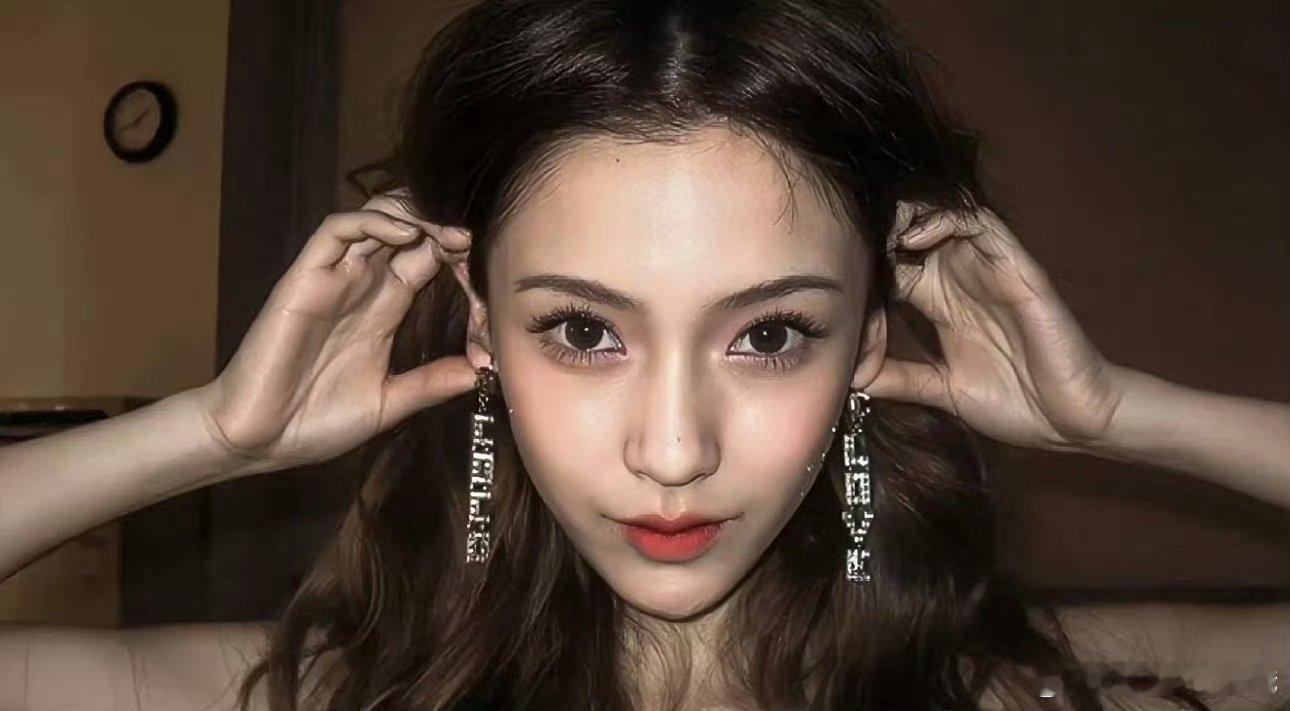 一张图让你感受浓颜系的攻击力，太超过了 ​​​