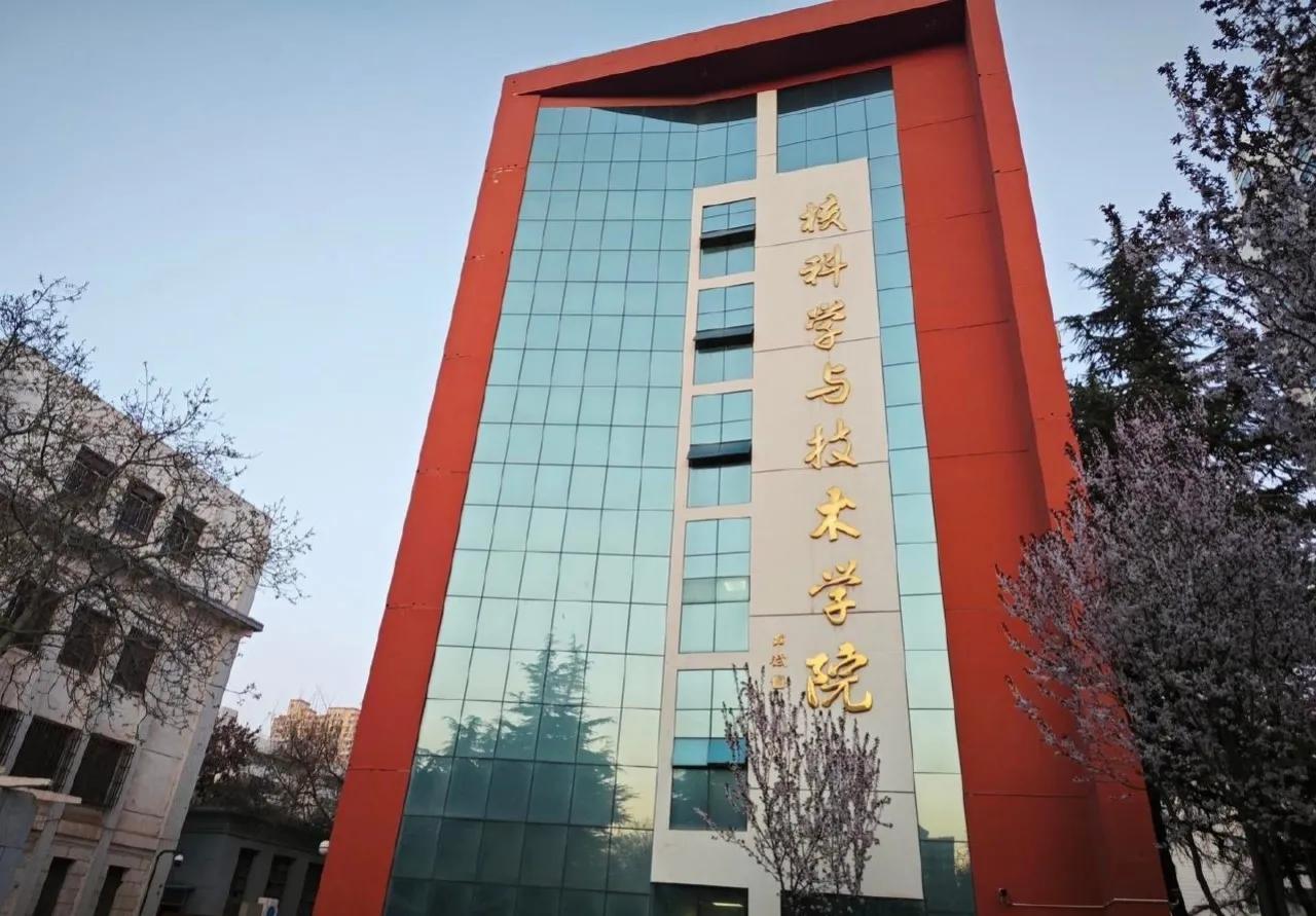 果然，读研不是成绩好就可以。近日，一位报考南京大学物理学院研究生学位的男子徐某，
