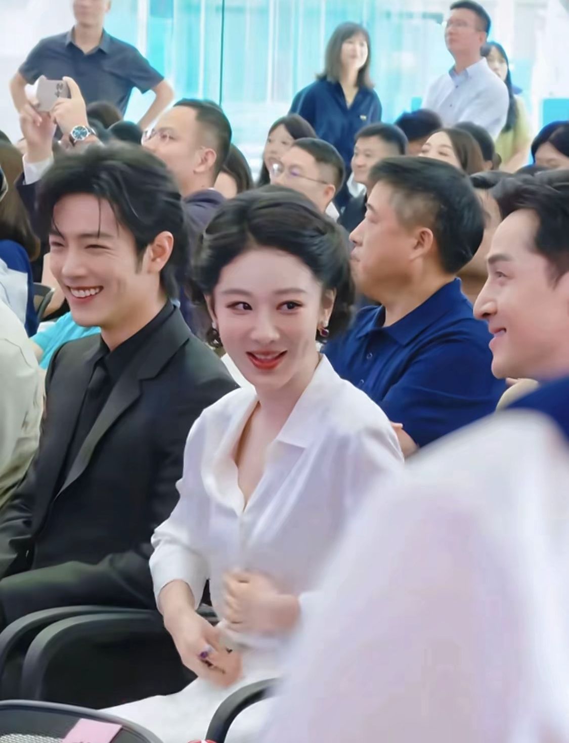 肖战杨紫胡歌任推广大使老中青实力齐聚✨胡歌肖战杨紫联袂出任官方推广大使，白玉兰提
