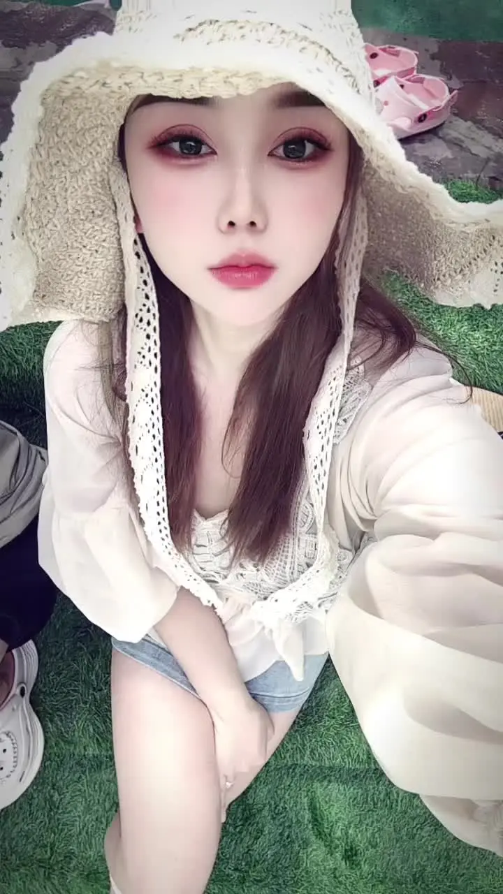 帽子控小姐姐 夏日穿搭