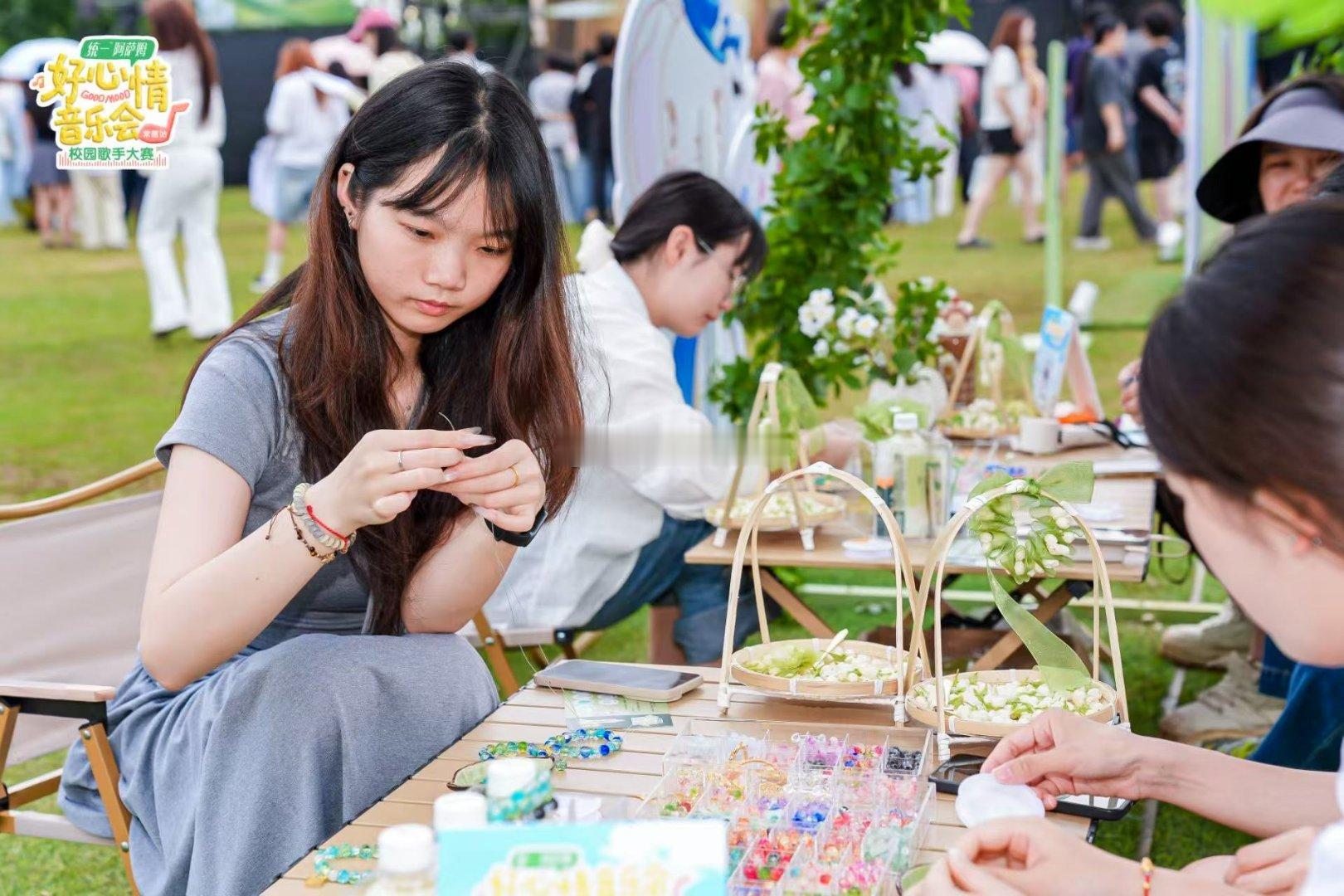 好心情音乐会校园歌手大赛在湖南举办 经过层层选拔，决赛选手火力全开，以歌声为翼，