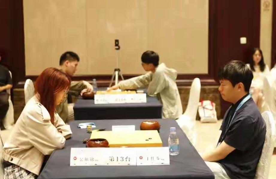 周懒予杯赛程过半~小魔女四连胜后两连败


2026第2届周懒予杯中国职业新锐/