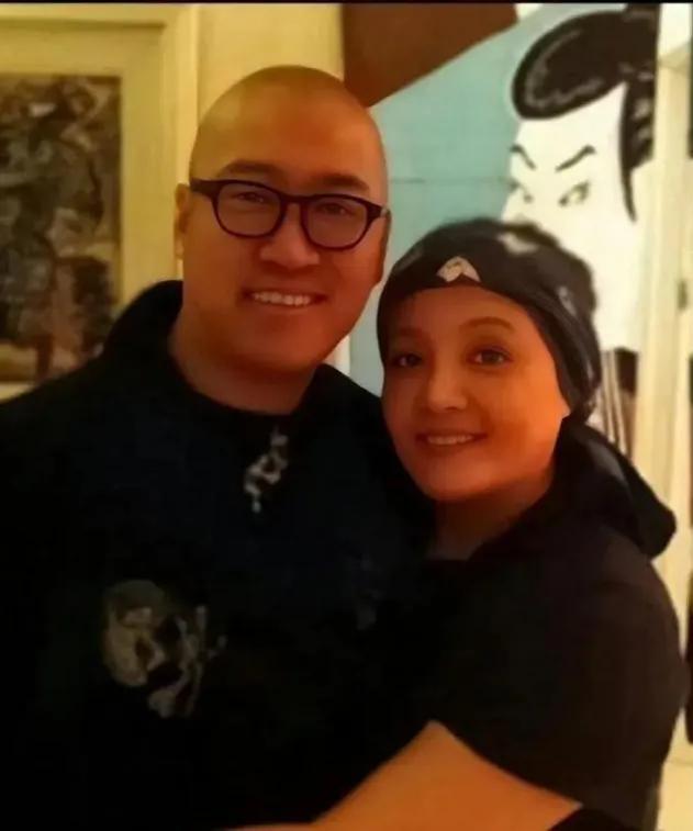 张兰这是心里不平衡啊，我的光头我自己养，你的光头凭要我好大儿养，我的光头被我作跑