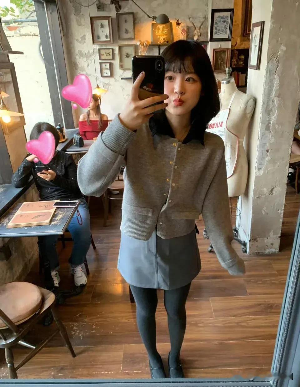 #女人，是美貌重要，还是气质重要#女人的样貌和气质都具有重要性，二者难以简单地进