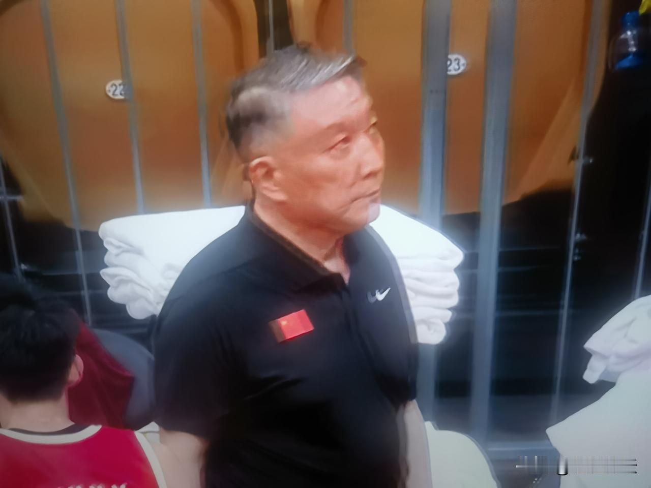 中国女篮每次热身赛成绩非常好，到了正赛就玩完！这样的热身有意义吗？看看场上的队员