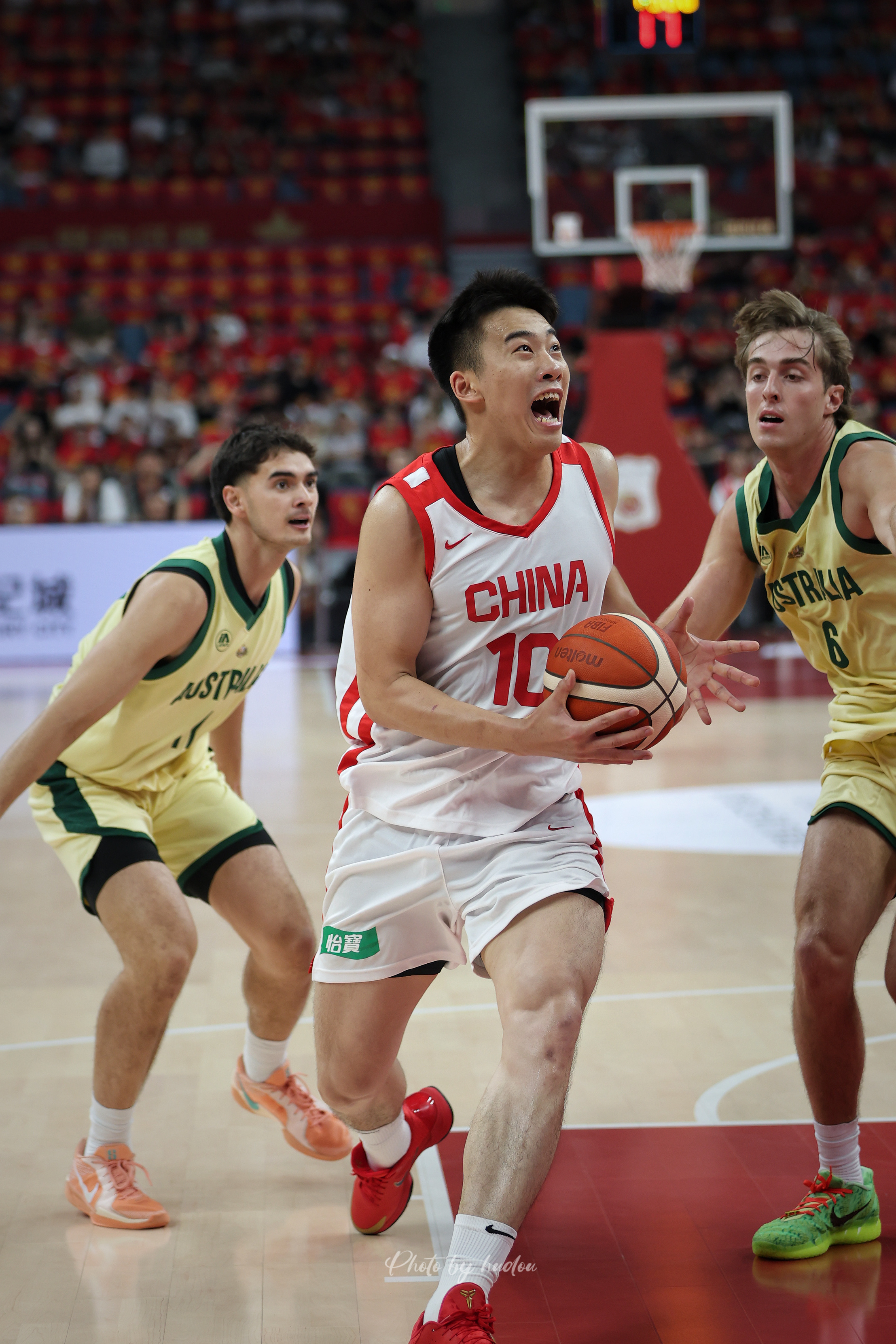 最强暑假工特辑 🏀图6 中国男篮中国男篮王俊杰 杭州·杭州奥体中心体育场