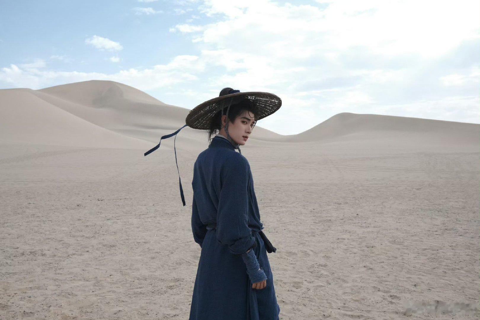 谢燕来的神级镜头周翊然翘楚神级镜头 谢燕来的神级镜头看一遍上头一遍，周翊然把孤狼