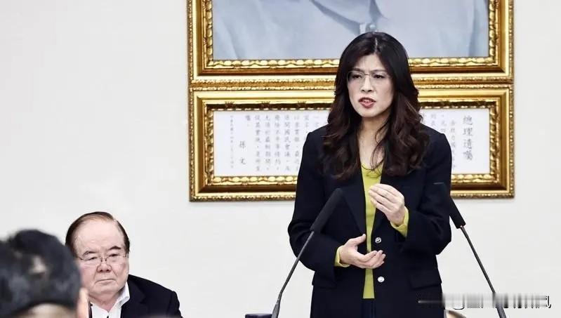 国民党今天下午召开中常会，国民党主席郑丽文在会中宣布：“国共论坛将于下周在北京举