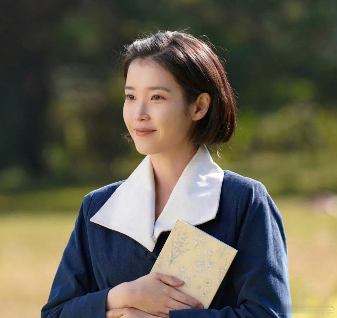 IU青龙奖视后最佳女主角奖：李知恩 IU《苦尽柑来遇见你》恭喜我老婆又拿大奖了[