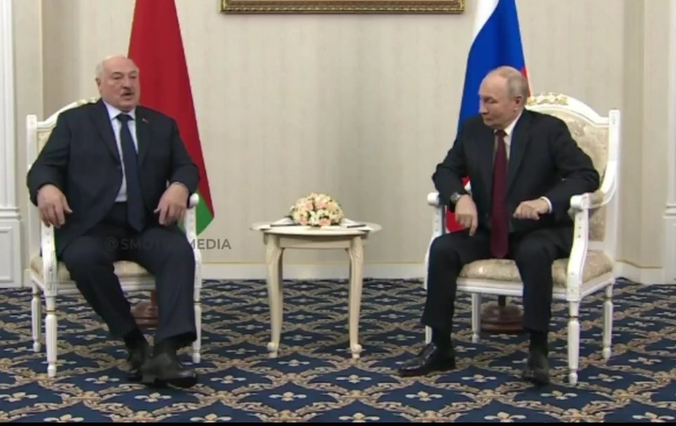 卢卡申科已向普京提议在明斯克举行俄罗斯和乌克兰之间的谈判。 