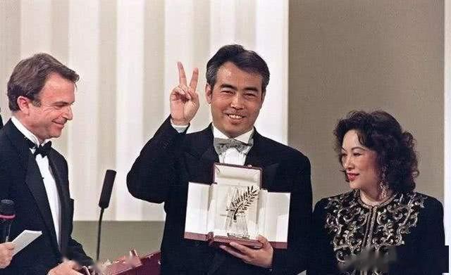 1993年陈凯歌凭借《霸王别姬》获得戛纳长片金棕榈奖，这是中国影史上唯一获得该奖