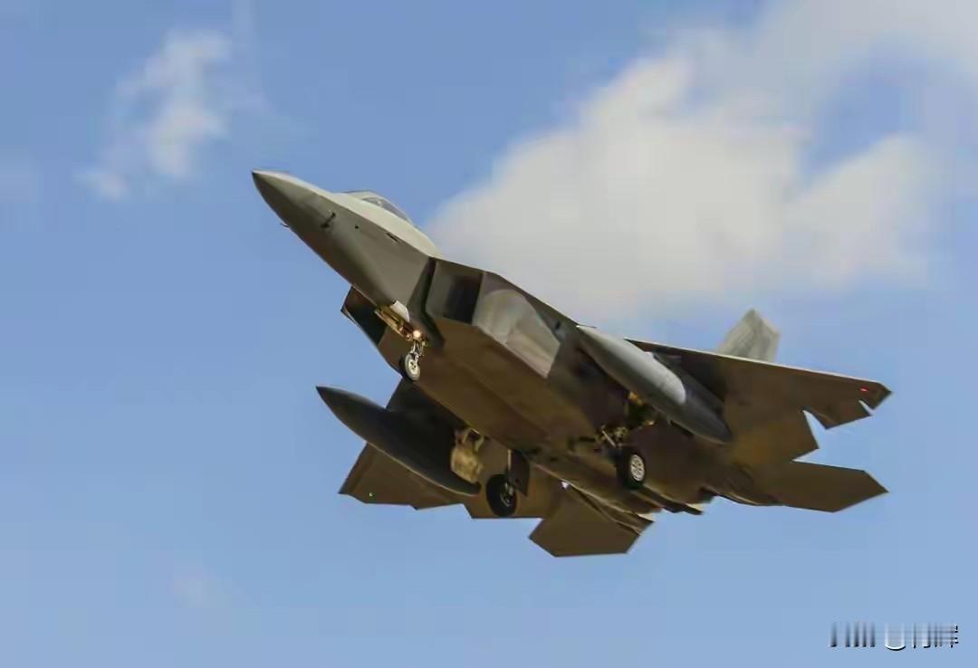 打不过歼16还打不过米格29吗？美军F22已部署到以色列，途中坏了一架
根据以色