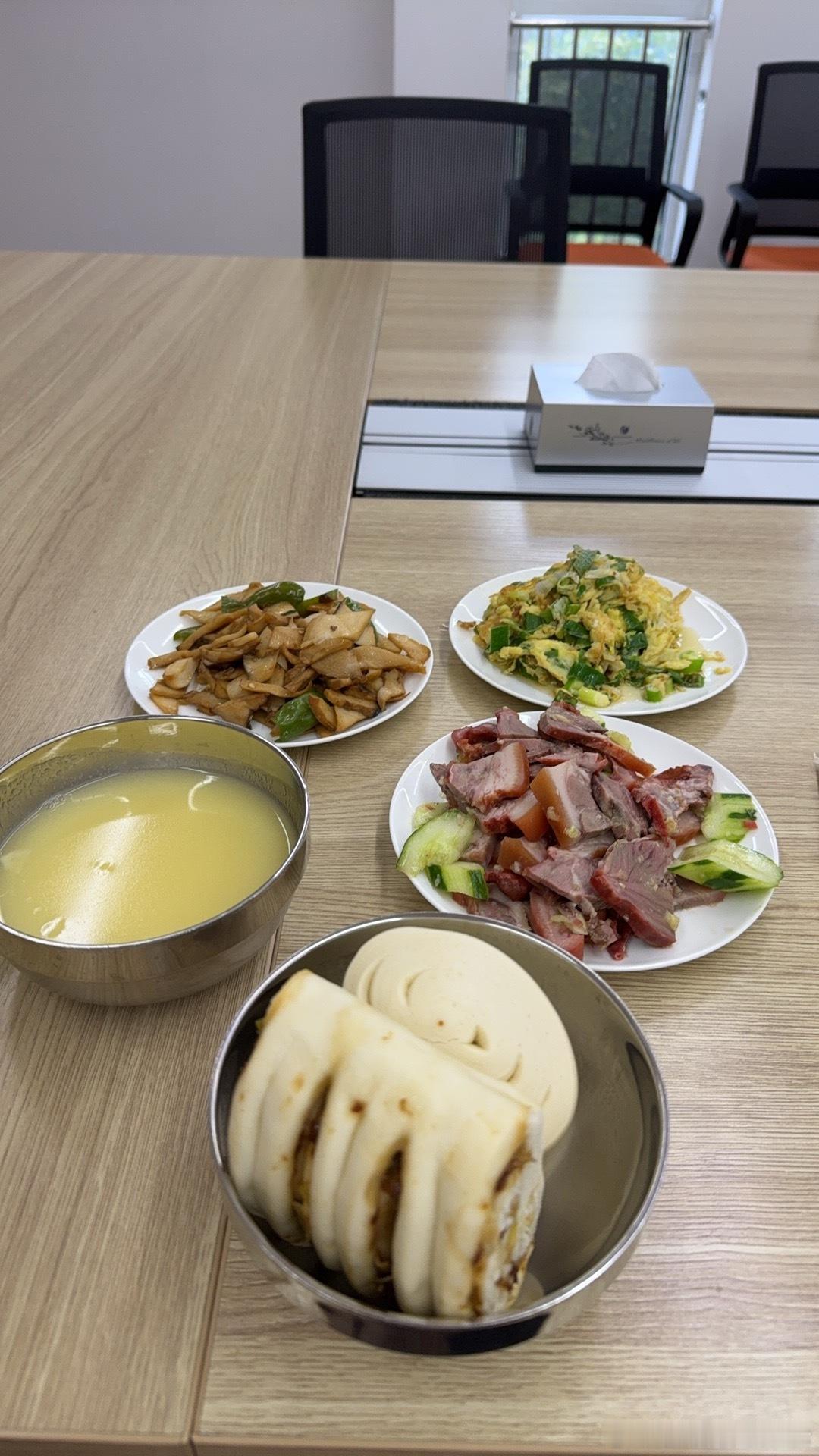 今日基地的伙食很丰富！ 济南
