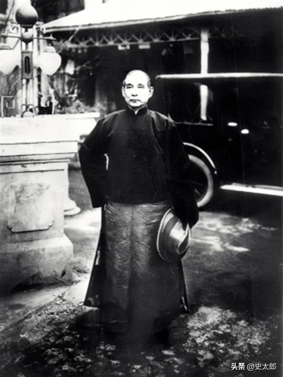 1925年，59岁的孙中山在北京长逝，很多人疑惑，这位曾行医救人的革命先驱，为何