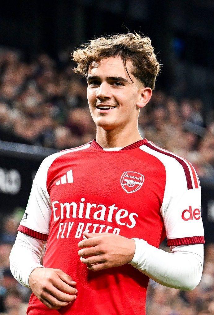 马克斯·道曼如今成为仅有的两位在英超俱乐部单场比赛中梅开二度的16岁球员之一，另