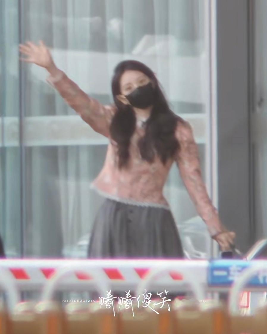 田曦薇到达北京啦 