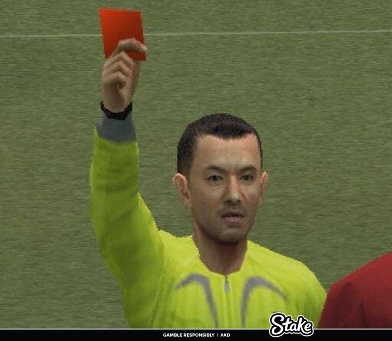 只有老玩家才会知道这位裁判，他叫什么名字？ 😂😂 
