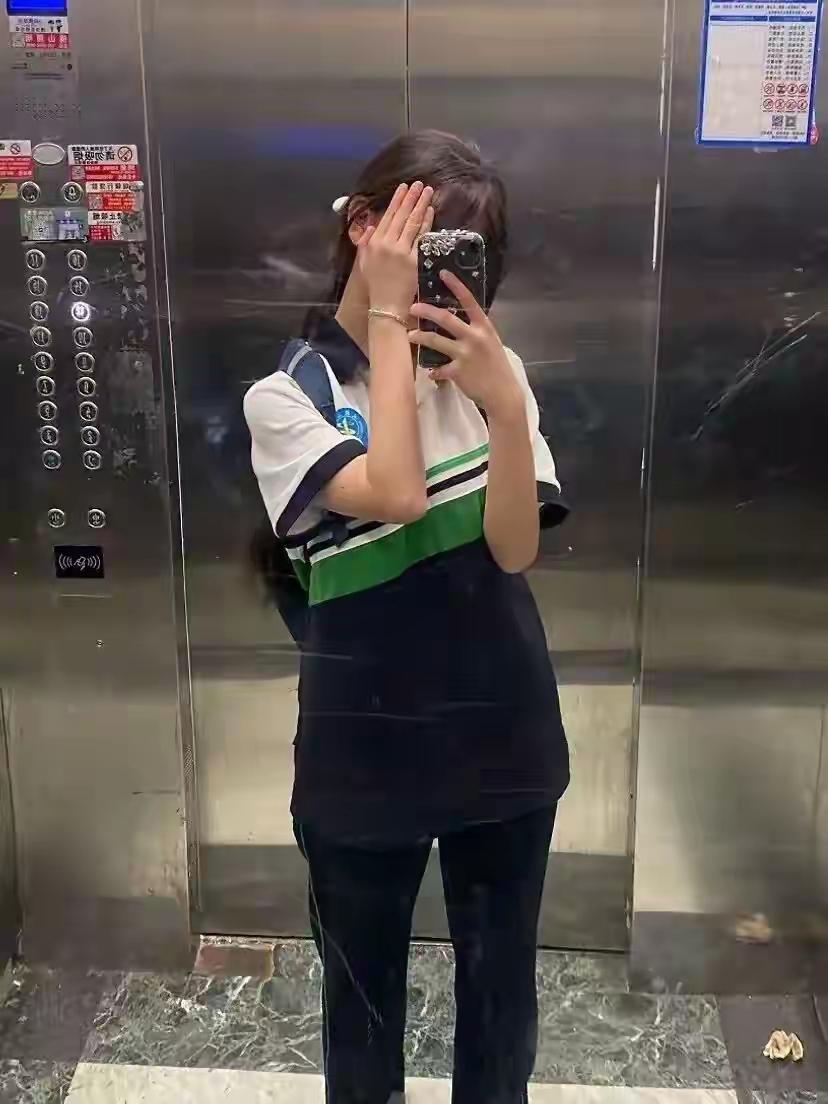 深夜只是去趟厕所，17岁女生为何推门坠入无防护天井？

哎，朋友，你先停一停手头