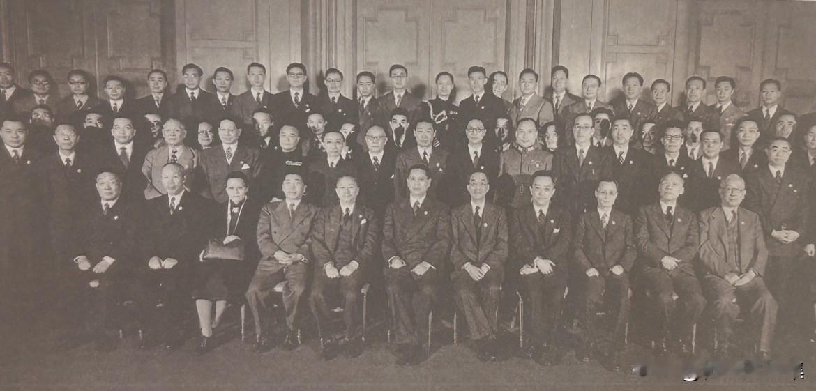 1945年4月，中国共产党派董必武参加中国代表团，代表中国共产党和敌后抗日根据地