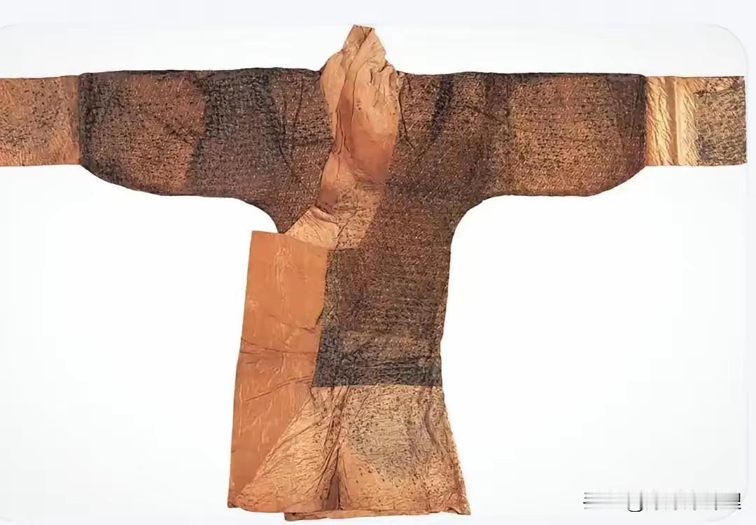 现在的专家说话，真是越来越让人看不懂了。

你看孔庆东指着汉服说是奇装异服，老胡