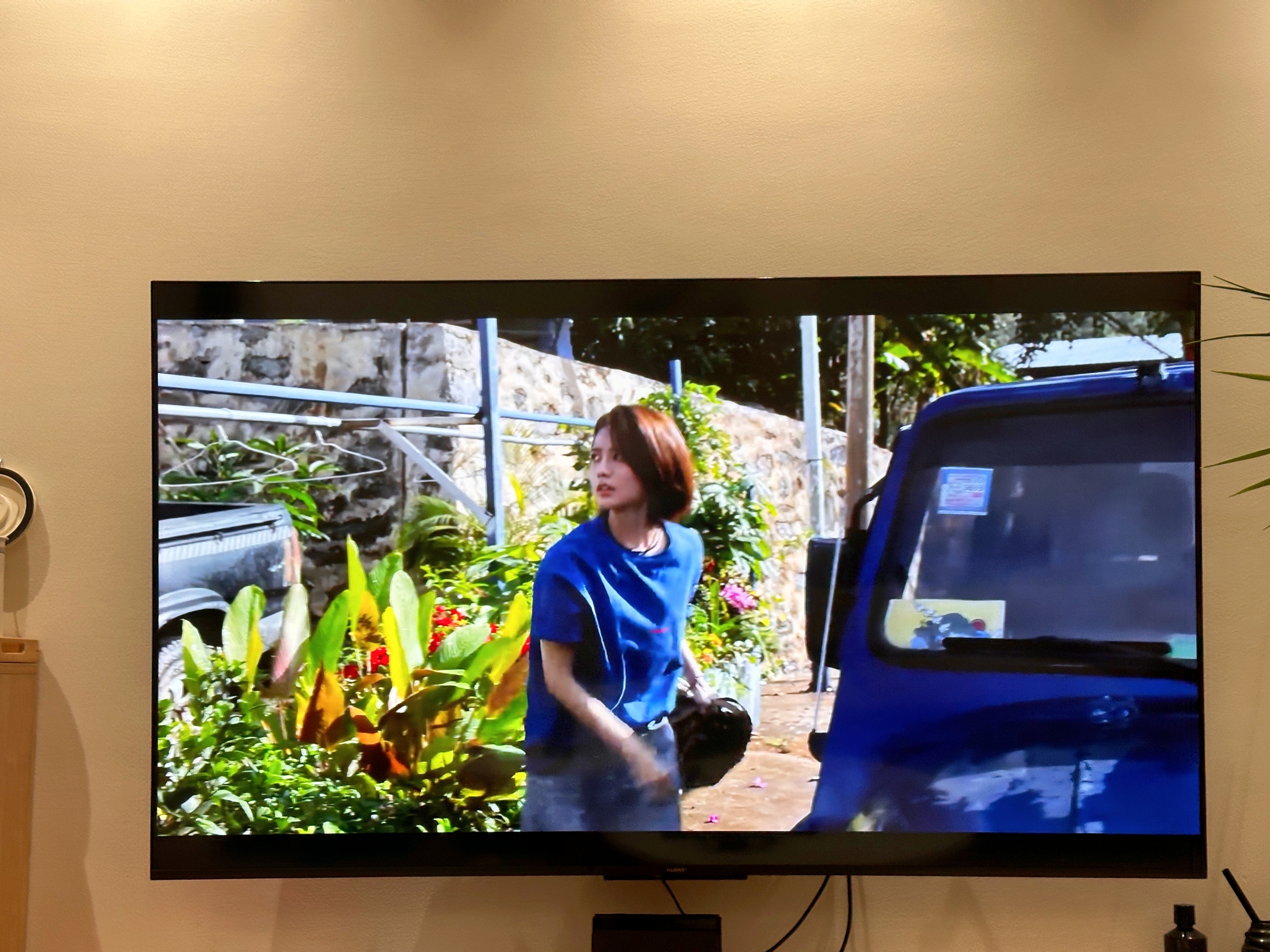 #搭讪姜珮瑶#正在看「边水往事」，这么漂亮一女生被拍的乌漆麻黑，角度也像偷拍，这