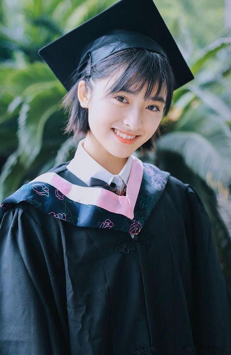学士服是夏天的专属回忆 