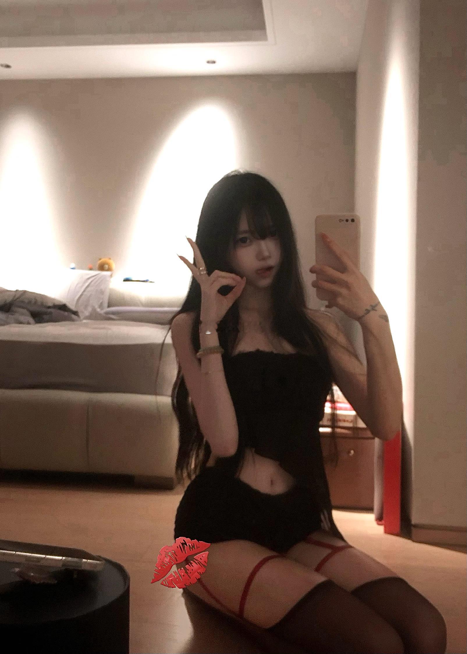 超短裙 有光晕 