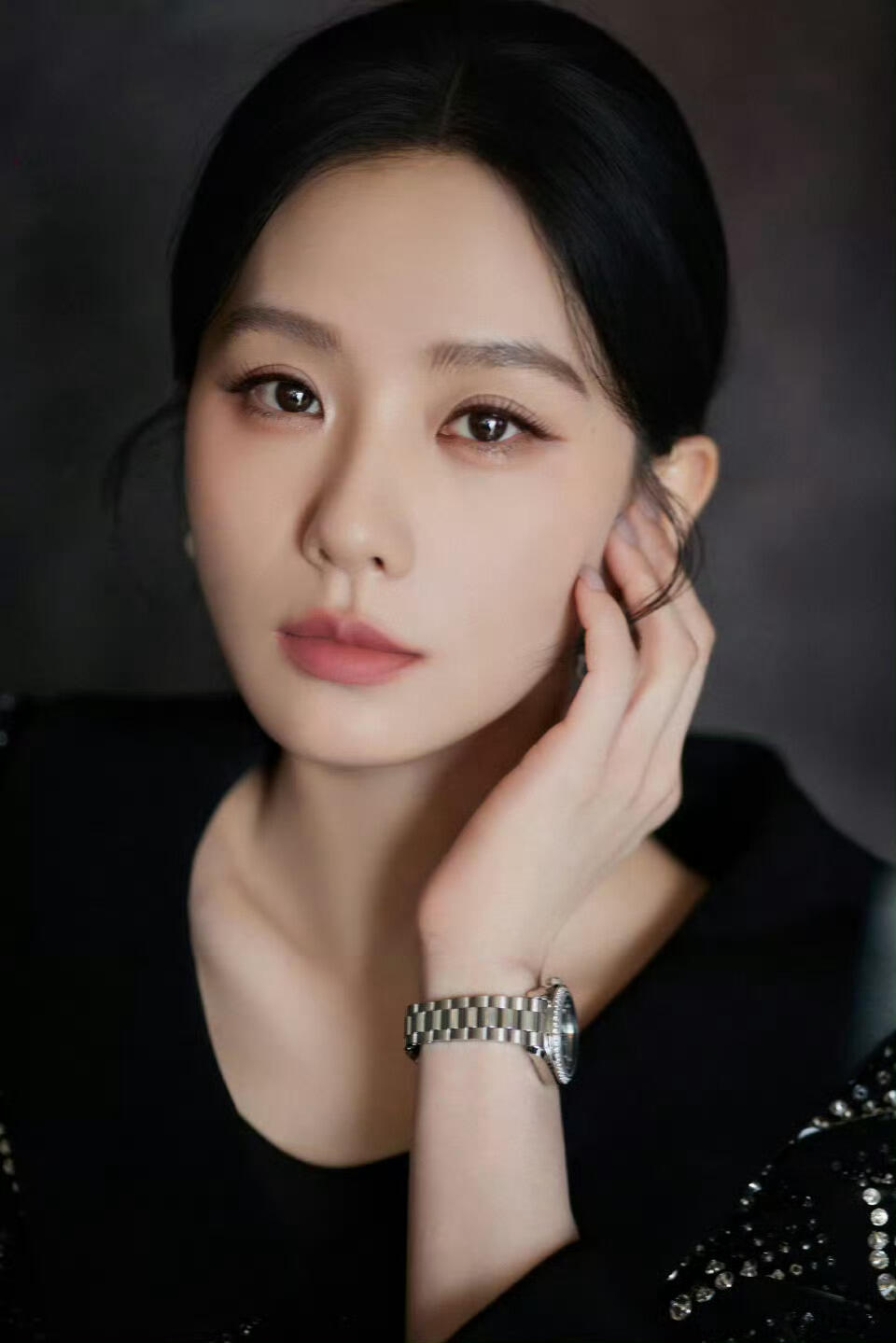 刘诗诗身穿Georges Hobeika2025春夏高定