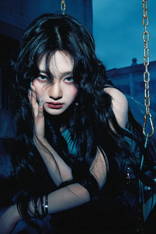 宁艺卓美趋第一宁艺卓美趋第一，实至名归！天生猫系神颜，五官立体饱满、轮廓舒展大气