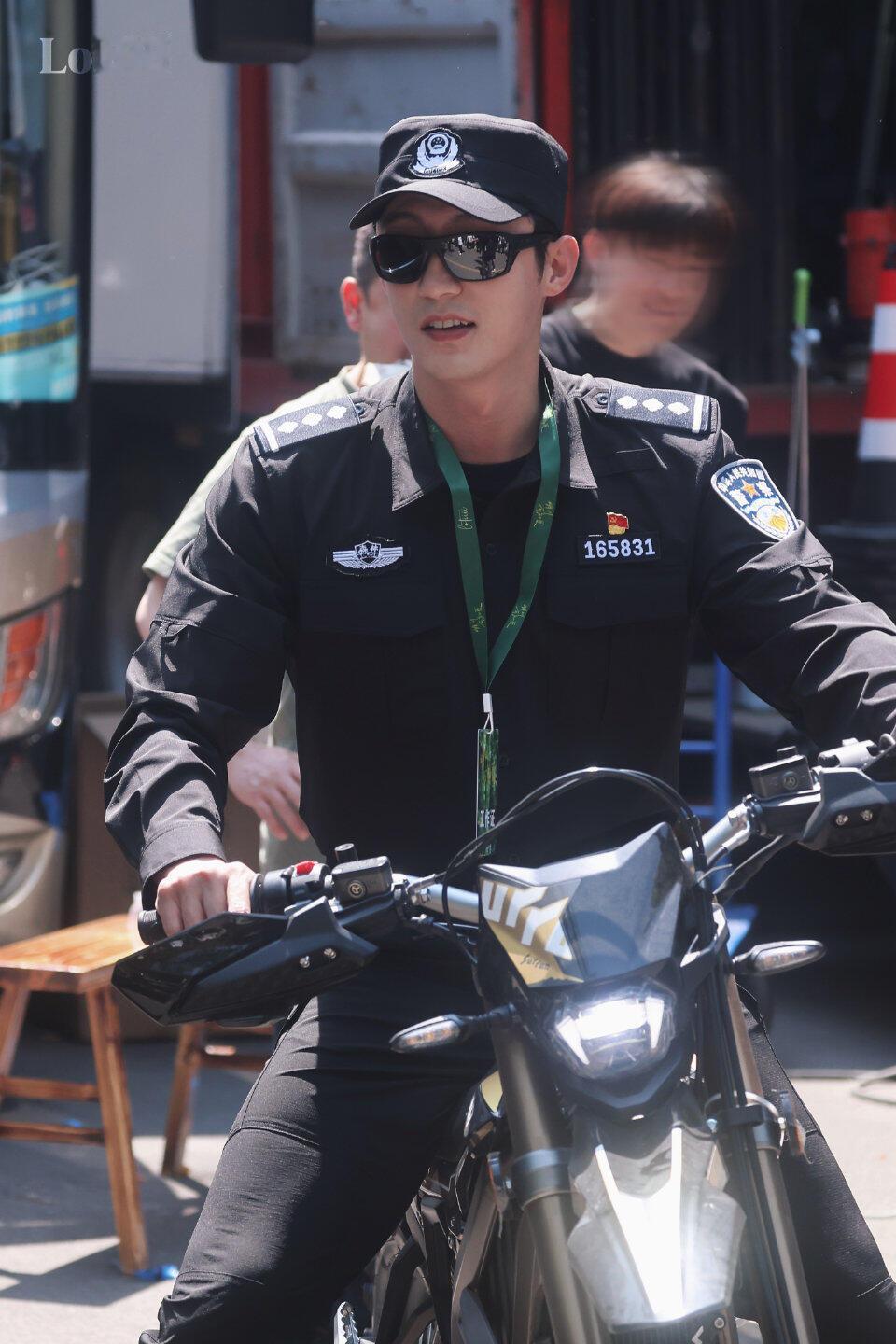 黄景瑜︱《明川有知夏》︱Day1生图路透20260412收几张生图路透我真的好爱