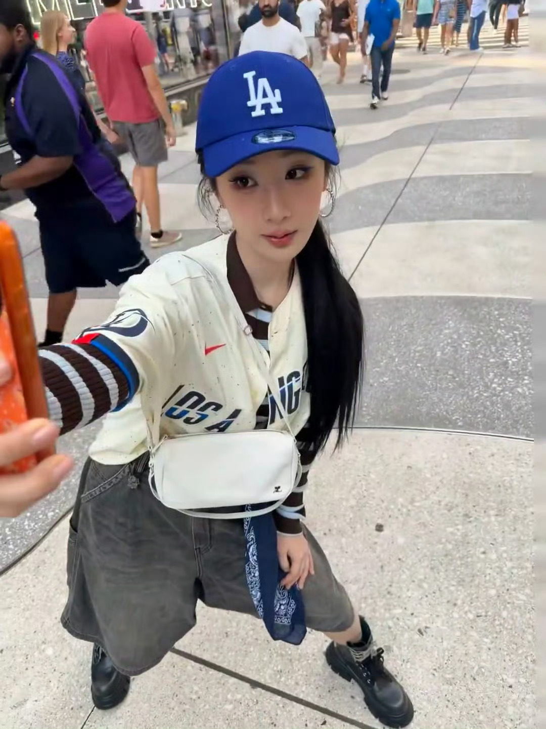 成功解锁新拍照姿势