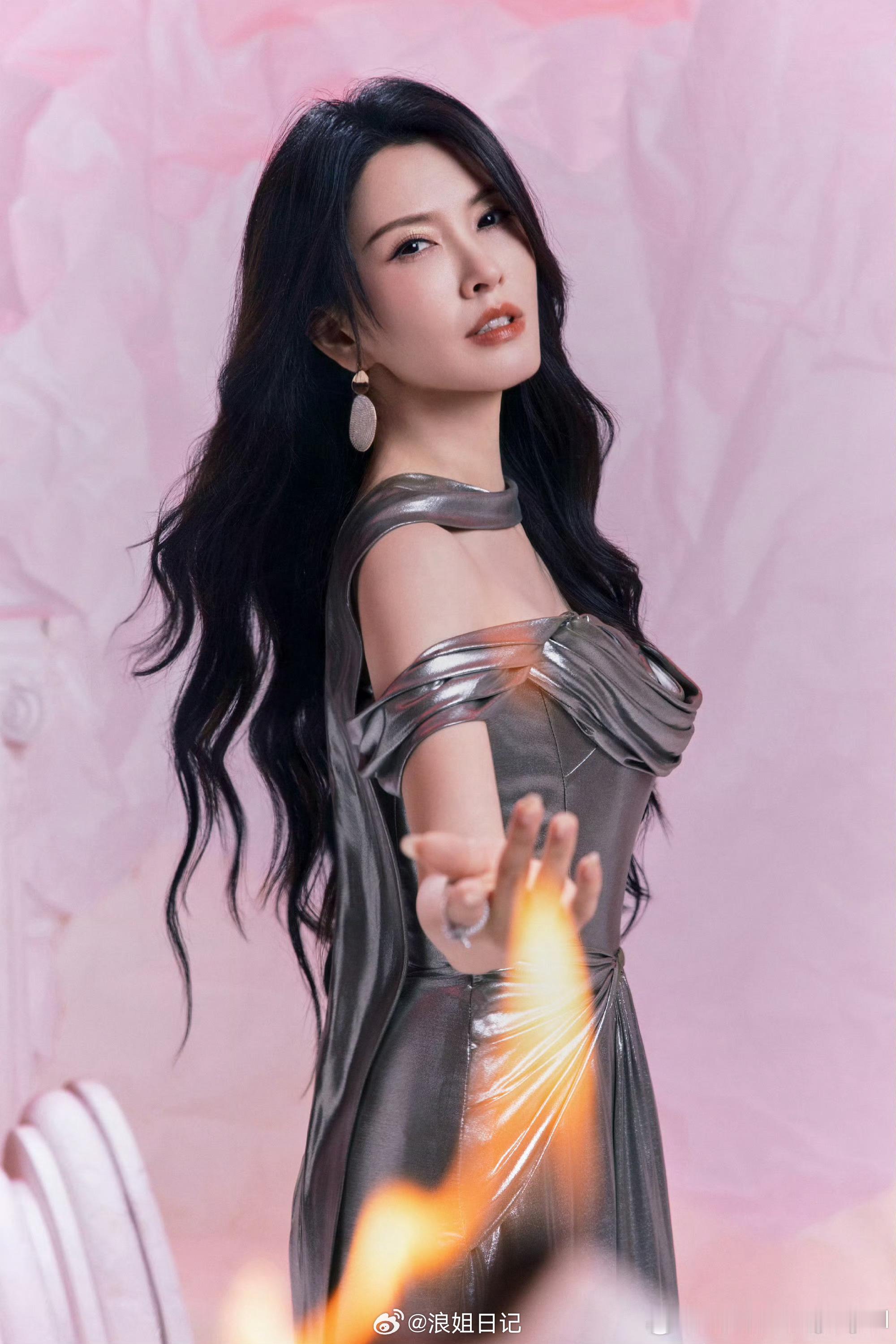 姐姐《心之火》妆造！浪姐日记浪姐乘风2026