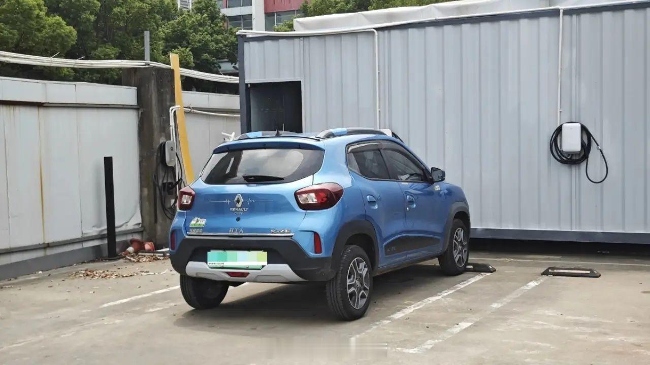 上海沪大牌只要“2万”，还“送”你一台车！店里置换回来一台雷诺的电车，2020年