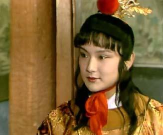小时候看《红楼梦》，觉得贾宝玉是翩翩贵公子！
现在再看贾宝玉，妥妥的游手好闲之辈
