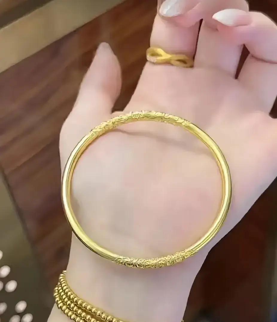 吵翻了！新疆，一对夫妻领证结婚才短短三天，因为两个拌嘴吵架，彻底闹翻、分居冷战，