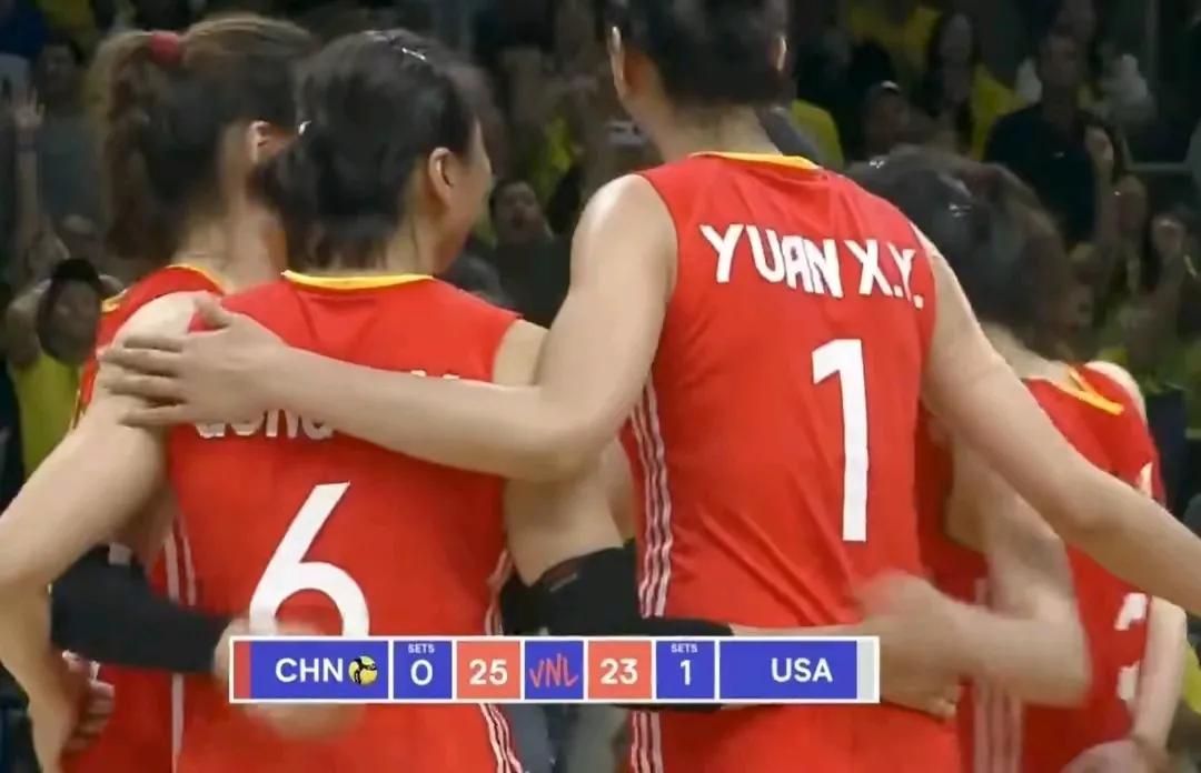 逆转取胜！中国女排3-1美国队排名升至世界第五 李盈莹暴砍20分，今天蔡斌安排出