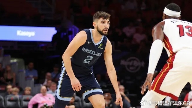 孟菲斯灰熊[超话]孟菲斯灰熊 露天看台（Bleacher Report）最新模拟