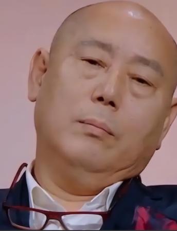 1991年，身价过亿的李诚儒，把糟糠之妻和6岁儿子赶出家门，转身娶了女朋友，20