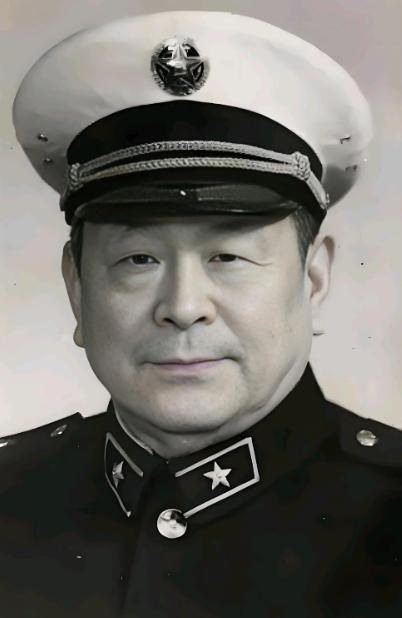 1949年，4兵团作战科长“擅作主张”，改了陈赓的命令，被副司令员批评了一顿，陈