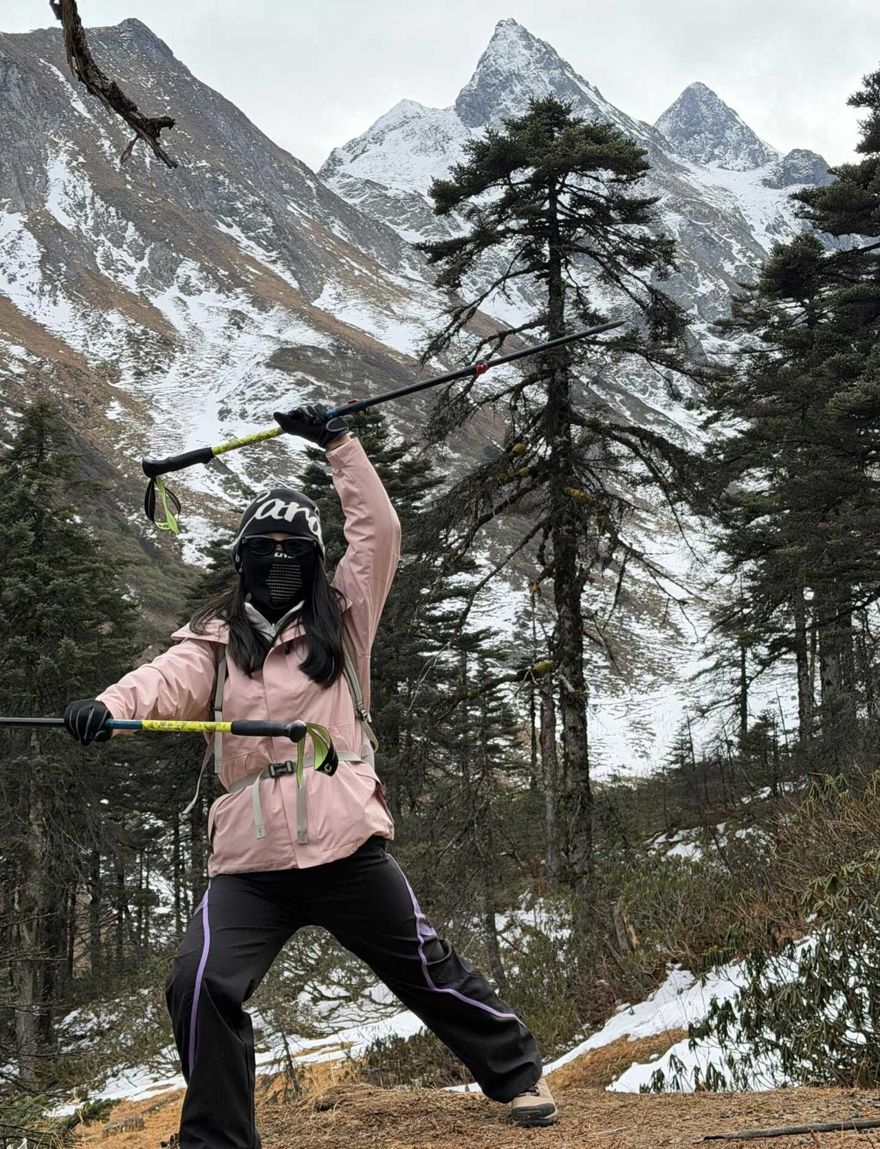徒步包帅的，被这山硬控了！（🏔️孔雀山攻略）
想从香格里拉出发去孔雀山徒步，但