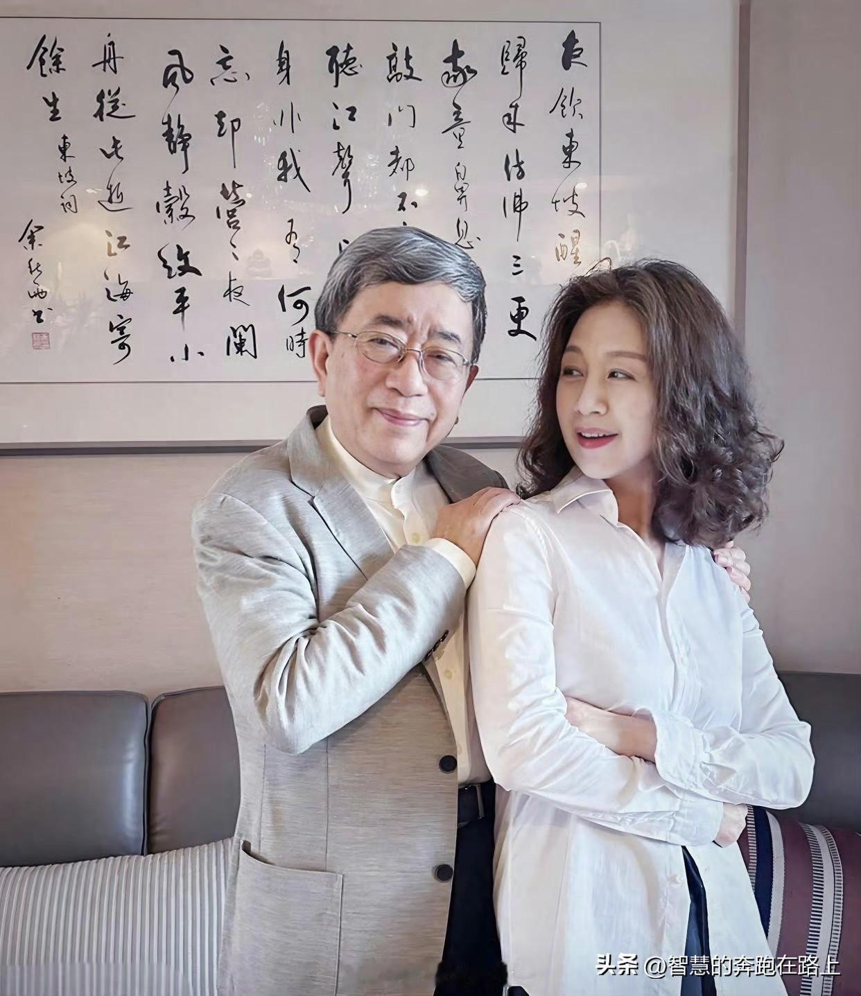 我想一天一夜，都没想明白。马兰当初为啥会嫁给余秋雨。男方太老登了！[允悲]